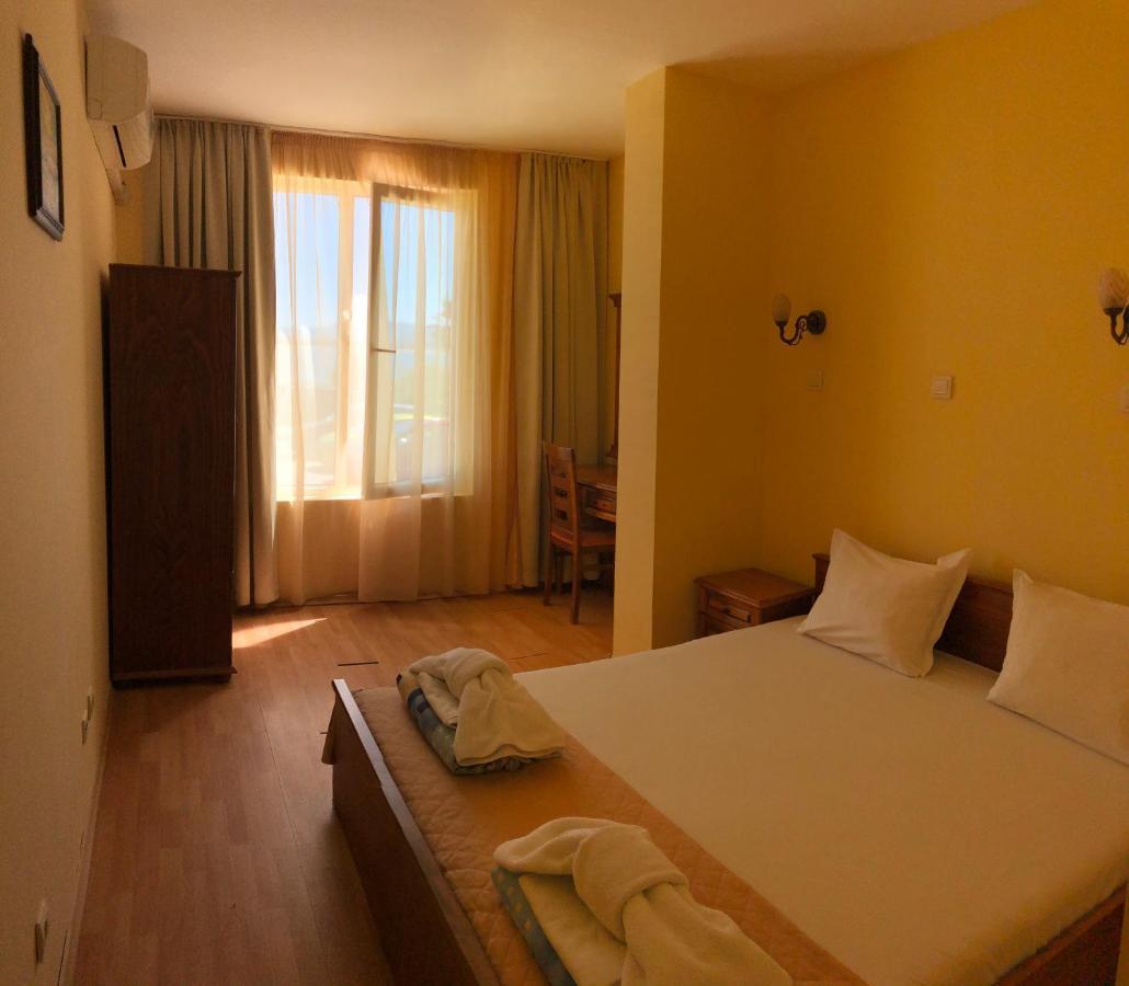 Family Hotel Littoral Sozopol Buitenkant foto